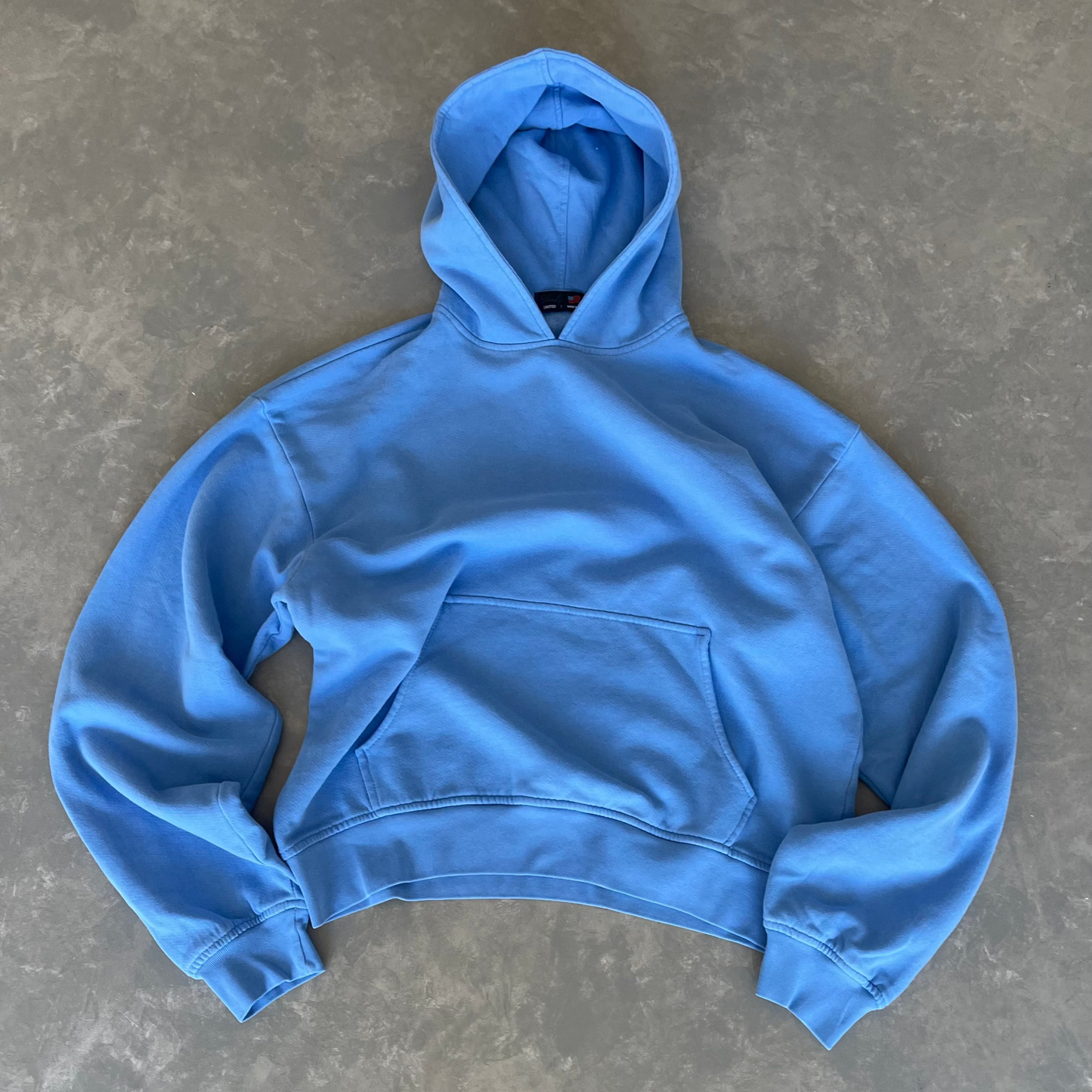 LIGHTWEIGHT HOODIE